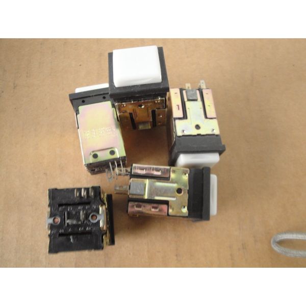 5 Ea SWITCHCRAFT PL SERIES 1" X 1" SPDT MOMENTARY LIGHTED PUSH BUTTON SWITCH
