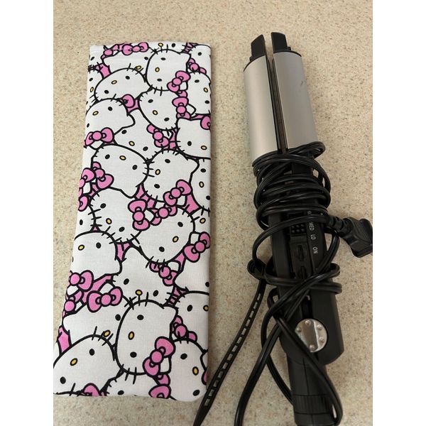 Flat Iron / Curling Iron Cover - Protective Mat - Hello Kitty w/ Pink Bows