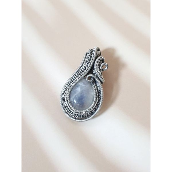 Rainbow Moonstone 925 Silver Wire Gemstone Pendant Necklace