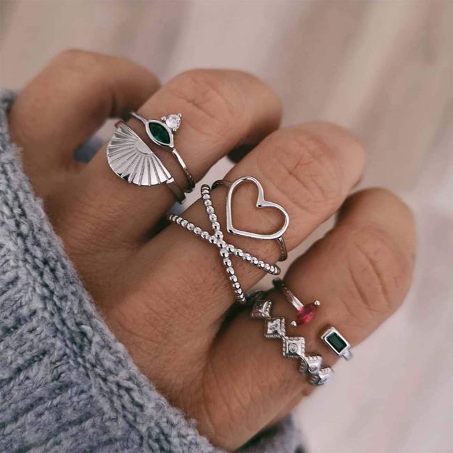 TseenYi Boho Heart Knuckle Rings Set Silver Stacking Finger Rings Vintage Midi Joint Rings Hand Jewelry for Women and Girls (Pattern 2)