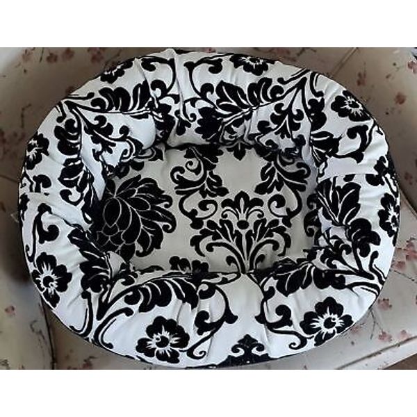 Small AVIVA Designs Black White Pattern Oval Pet Dog Cat Bed 19x16x6 12x9x4 Int