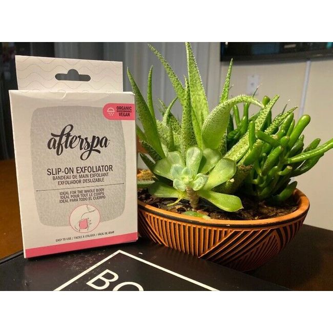 Afterspa Slip-On Exfoliator  New In Box  Free Shipping - Boxycharm - Retail $18