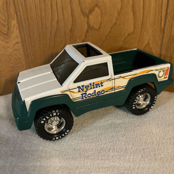 Vintage 1990s Nylint Rodeo Pickup Truck 8" Scale Model