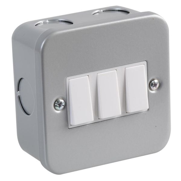 METALCLAD Light Switch 3-Gang, 2-Way, Switch & Socket Ranges Qty X 1