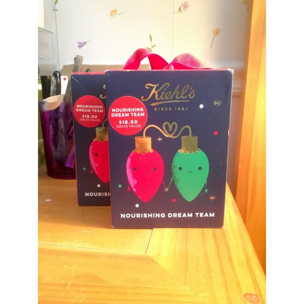 NIB Kiehl's NOURISHING DREAM TEAM Gift Set, Creme de Corps & Lip Balm - Two Sets
