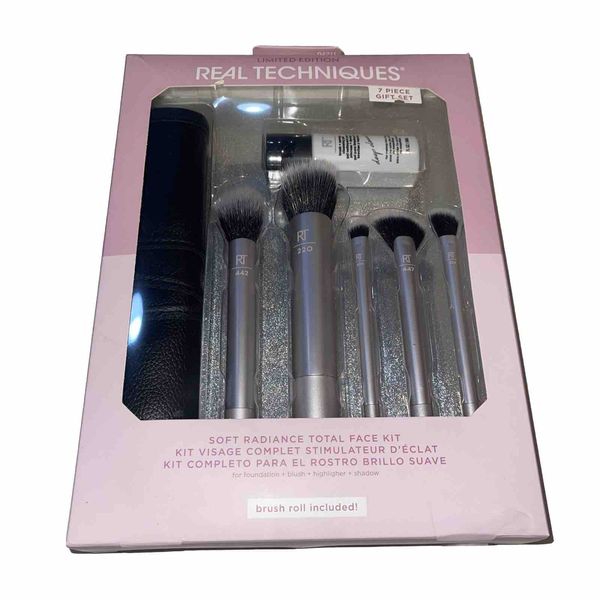 Real Techniques Limited Edition Soft Radiance Total Face Kit 7 Piece 
