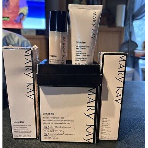 Mary Kay TimeWise Microdermabrasion Set plus gel mask and makeup remover