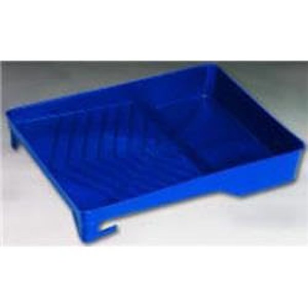 403 Plastic Paint Tray by Linzer, Holds 1 Quart of Paint, Black, Designed with Ladder Grips to Easily Stay on Ladders While You Paint, For Use with Linzer RM 410 Plastic Tray Liners