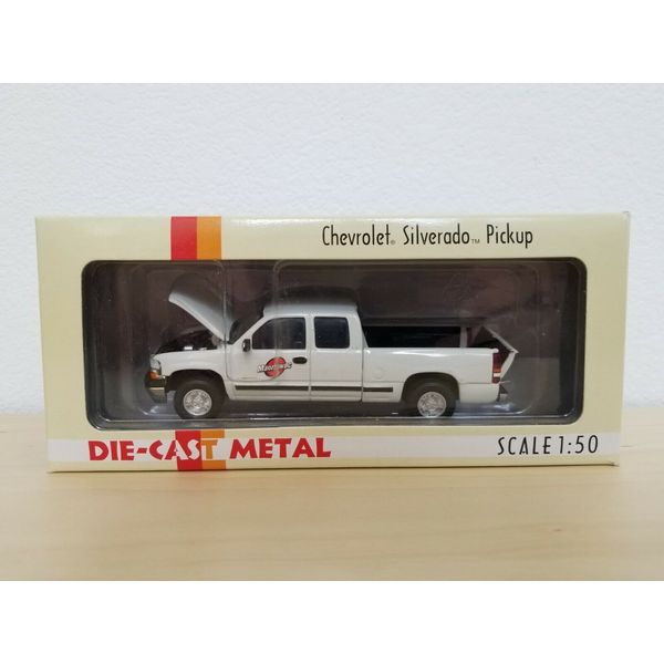 1/50 DCP Chevrolet Silverado Pickup Truck (Manitowoc Cranes)