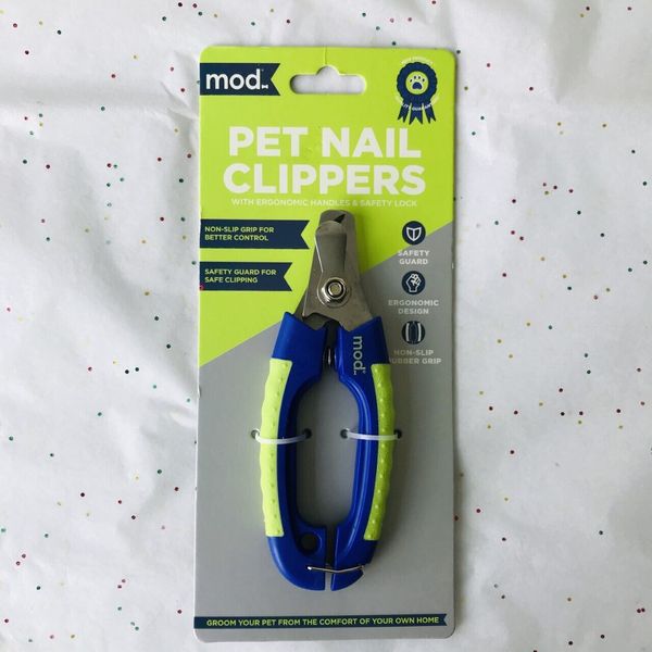 Dog mod  Pet  Nail Clipper Rubber Grip Safety Lock Easy to Use