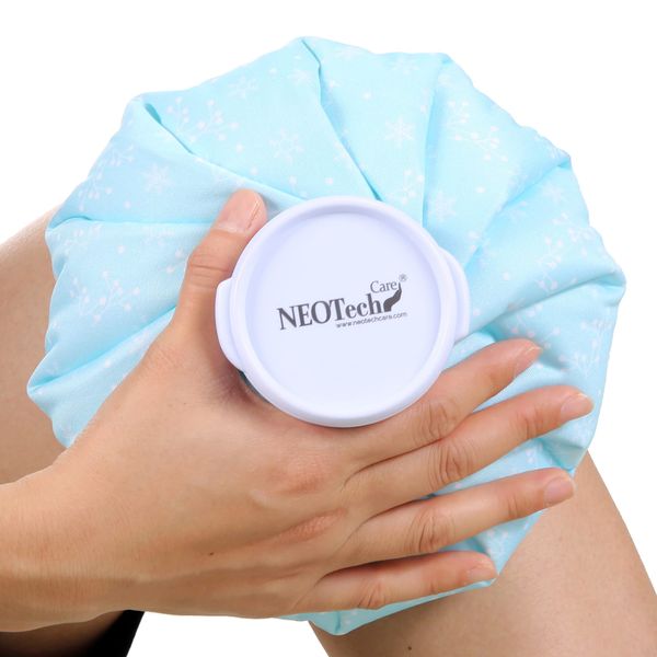 Neotech Care Ice Bag for Injuries, Swelling, Headache, Pain Relief, First Aid - Cold Pack Screw Top Lid - Reusable, Refillable & Waterproof Pouch/Bladder (20cm, Snow Design)