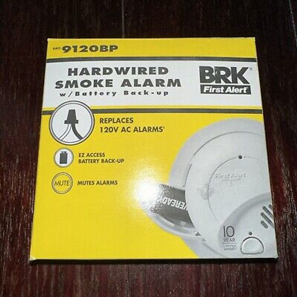 First Alert BRK 9120-BP Smoke Alarm AC Power & Battery Backup.  ( New )