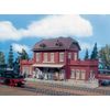 Vollmer Bahnhof Kleckersdorf H0 Modellbausatz für Kinder, Fantasie-Spieler, unisex, 310x103x135 mm (H0 scale)