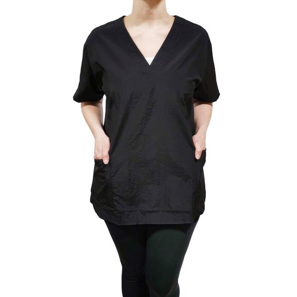 CHARLENE Salon & Spa V-Neck Scrub Top: Professional Grooming and Massage Uniform - Taffeta Nylon Blend, Water and Hair Repellent, Machine Washable (Black, M)