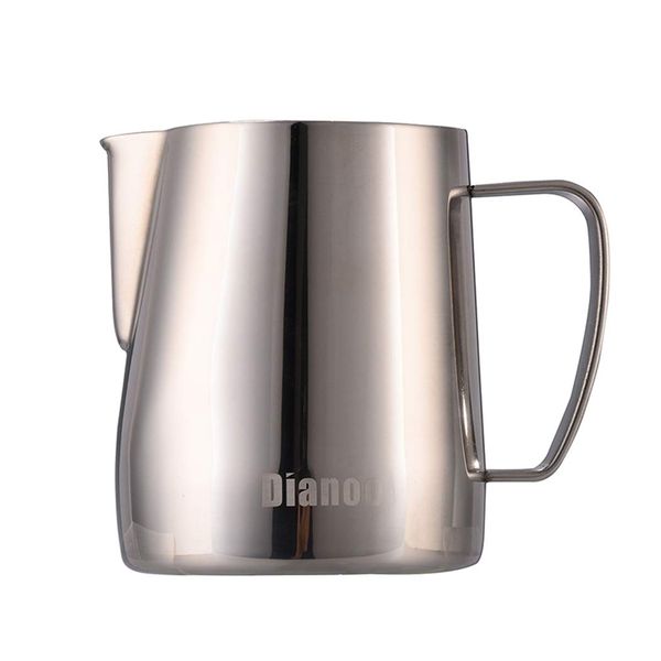 Dianoo Stainless Steel Milk Frothing Pitcher Creamer Frothing Pitcher Latte Art Cup for Espresso Cappuccino Coffee 600 ML