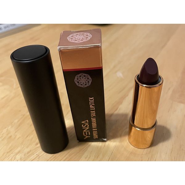 Yensa Super 8 Vibrant Silk Lipstick Captivate NEW IN BOX