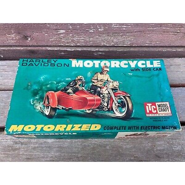 RARE VTG 1960 ITC HARLEY DAVIDSON MOTORCYCLE PLASTIC MODEL KIT 3688-198