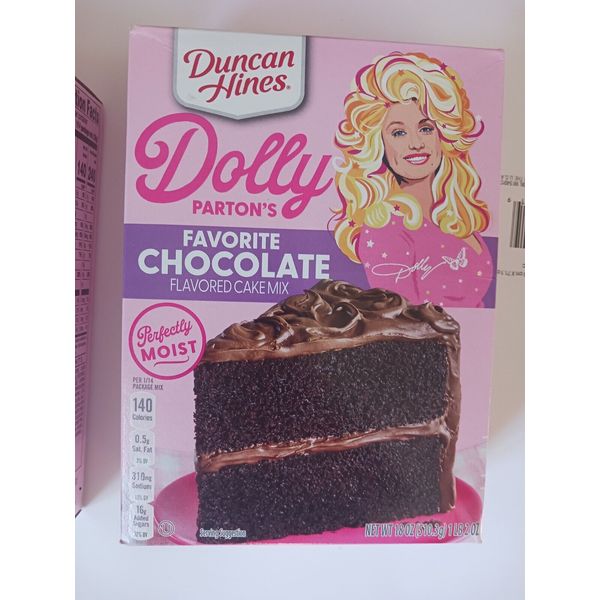 Duncan Hines Dolly Parton's Perfectly Moist FAVORITE CHOCOLATE Cake Mix