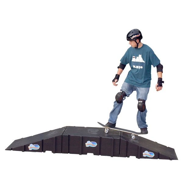 Landwave Skateboard Starter Kit with 2 Ramps and 1 Deck