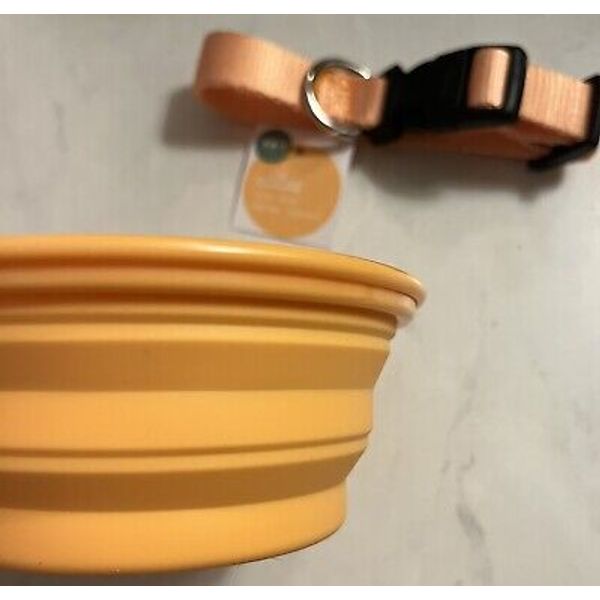 Travel ready, Collapsible Dog Bowl And Collar Peach Color 7.5 In By 12 In NWT