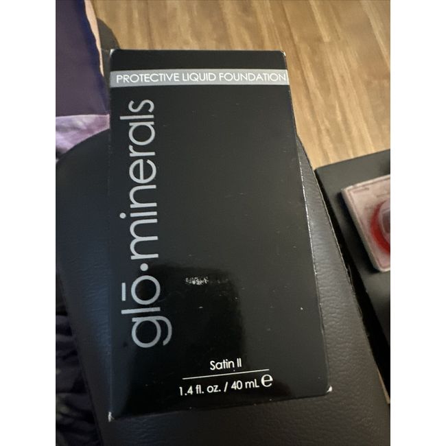 GloMinerals Protective Liquid Foundation Satin II 1.4 oz Glo Cocoa Medium