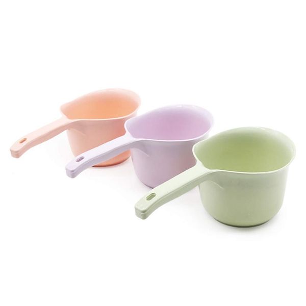 Yardwe 3pcs Water Ladle Plastic Water Dipper Kitchen Ladle Bath Ladle Shampoo Rinse Cup Hair Washing Water Scoop for Kitchen Bathroom Garden