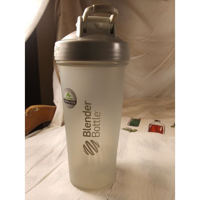 BlenderBottle Classic V2 Shaker Bottle Perfect for Protein Shakes and Pre Workout, 20oz, Full Color Tan