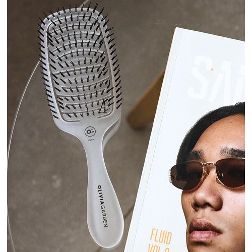 Olivia Garden - Essential Care Flex Fine Hair Bristles Ice White. For dry or wet hair. A detangler for fine hair.