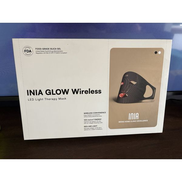 Inia GLOW Wireless Therapy Mask