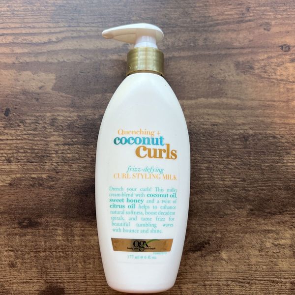 OGX Quenching + Coconut Curls Frizz Defying Curl Styling Milk Nourishing