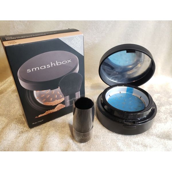 SMASHBOX XL Original HALO Hydrating Perfecting Powder Color / Shade LIGHT Brush
