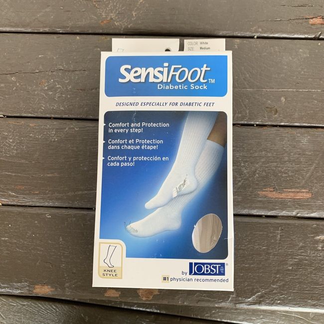 SensiFoot Diabetic Sock Comfort and Protection Medium White Knee Style BRAND NEW