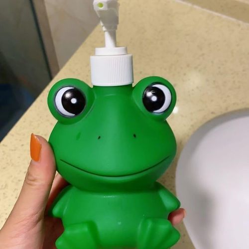 Cute Hand Soap Dispenser, Cartoon Hand Soap Pump Lotion for Kids, Cute Shampoo Dispenser, Shower Gel Dispenser Frog/Dinosaur/Kuromi, Suitable for Bathrooms, Kitchen Countertops (Frog)