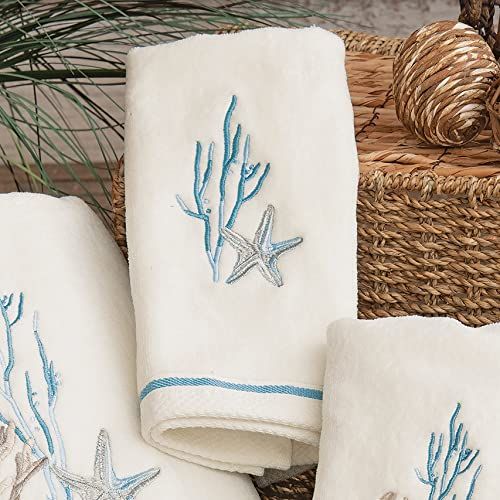 BLACK FOREST DECOR Coastal Mist Fingertip Towel