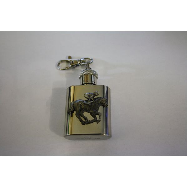 1oz hip flask keyring with horse badge