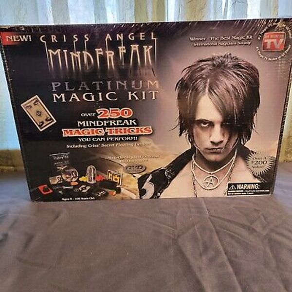 Criss Angel Mindfreak Platinum Magic Kit OVER 250 TRICKS New Sealed