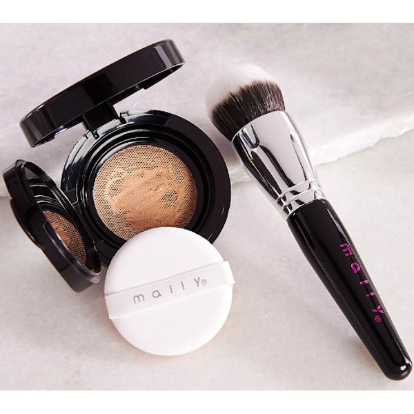 Mally TRANSFORMING EFFECT FLAWLESS FINISH Foundation W/ BRUSH **LIGHT**