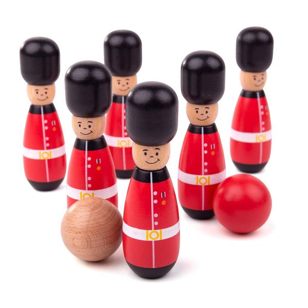 Bigjigs Toys Wooden Guardsman Skittles - Tabletop Games