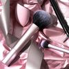 Edición Limitada HOLIDAYS: Naturally Radiant Sponge + Brush Kit