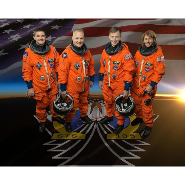 PHOENIX IKKI Space Shuttle Spaceship NASA Nasa Astronaut Rocket Embroidered Patch Patch Applique Triangle