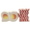 Attractives Magnetic Ceramic Salt Pepper Shakers Bacon and Egg