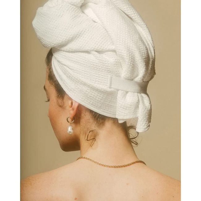 CROWN AFFAIR - The Towel - Special Microfiber Hair Towel, Oversized for Optimal Drying, White