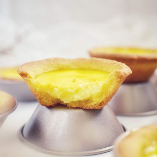 FUNREADER Mini Egg Tart Molds Puto Mold Mini Pie Pans 3 Inch for Oven and Instant Pot Baking, Small Pie Tin Cupcake Baking Cups for Muffin, Chicken Pot Pie Dishes, Quiches, Desserts, Set of 4, Gold