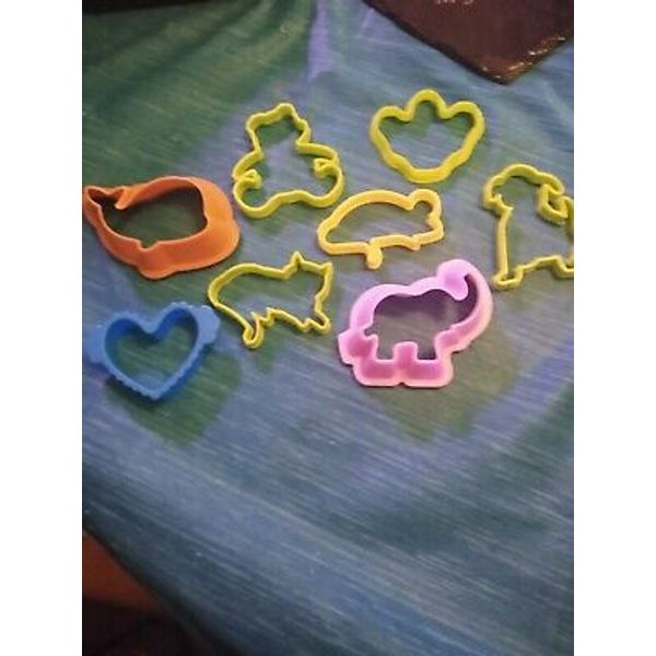 Lot of 9 Plastic Cookie Jello Modeling Clay Dough Cutters Animals