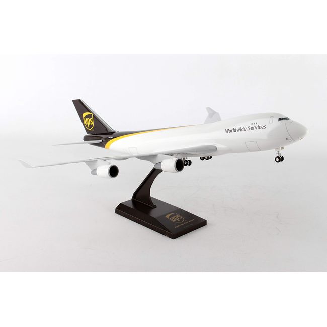 Daron Skymarks Ups 747-400F Airplane Model Building Kit with Gear 1/200-Scale