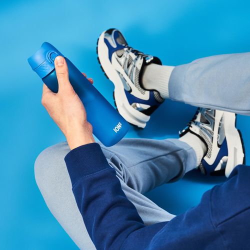 Ion8 Water Bottle, 500 ml/18 oz, Leak Proof, Easy to Open, Secure Lock, Dishwasher Safe, BPA Free, Hygienic Flip Cover, Carry Handle, Fits Cup Holders, Easy Clean, Odour Free, Carbon Neutral, Blue