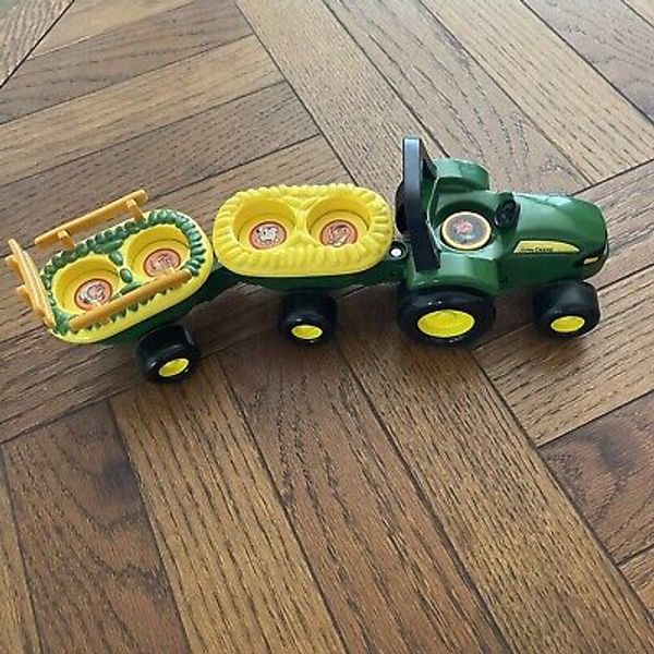 John Deere Hayride Tractor 2 Trailers & Farm     Animal Sounds Great Toy