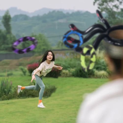 LEISURE CLUB Ring Toss, Party, Pool Party, Toy, Pool, Toy Game, Ring Toss Game, Inflatable Spider, Witch Hat Set, Ring Toss Game, 1 Parent and Child Game, 1 Inflatable Spider, 1 Inflatable Witch Hat,
