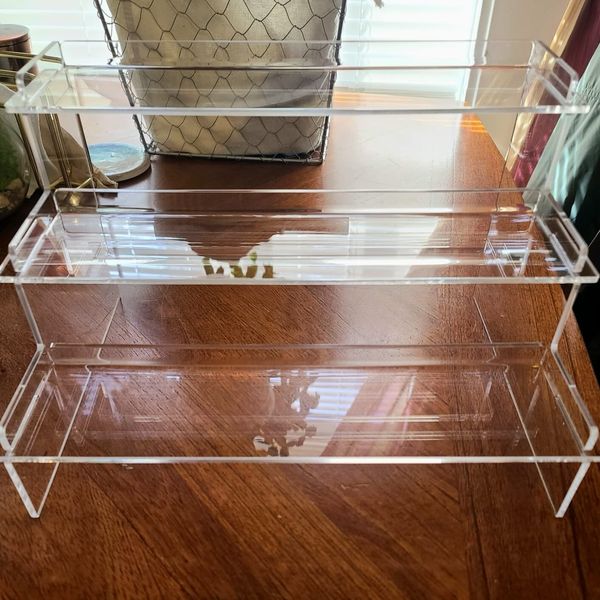 Acrylic Display Risers, 9.5'' Perfume Organizer Clear Riser 	9.5x6 inch