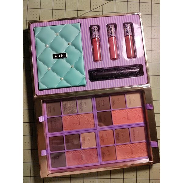 Tarte Eyeshadow Palette Collector's Set Away Oui Go Portable New